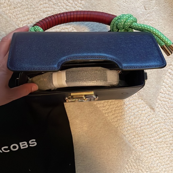 Marc Jacobs The J-Link Twist Top Leather Handle Bag in Navy - Picture 8 of 8